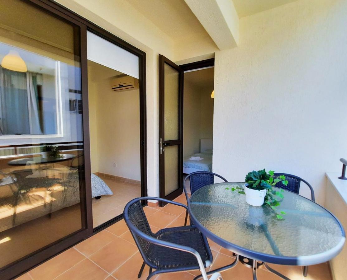 Albert'S Apartments Larnaca Zewnętrze zdjęcie